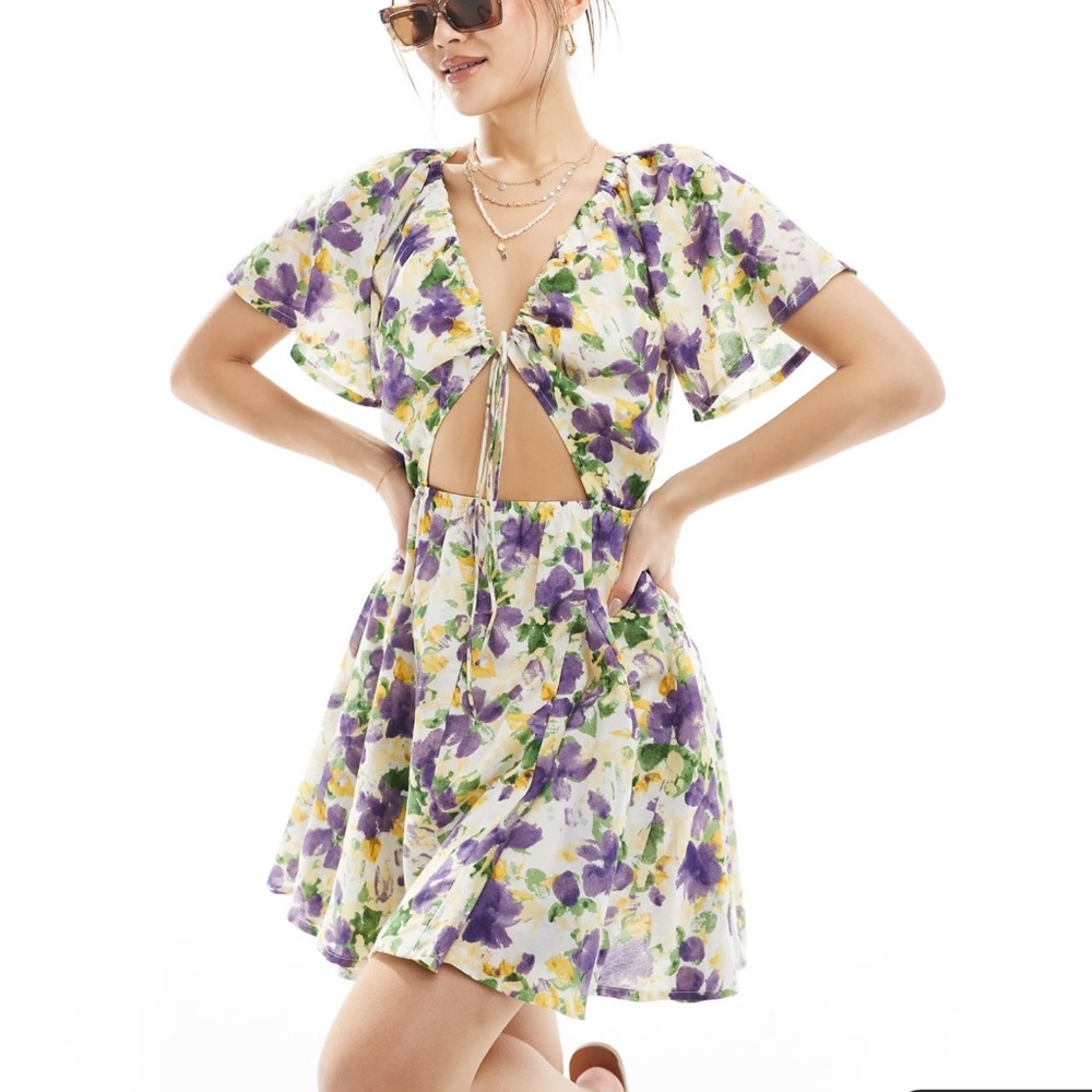 Flower cut out romper